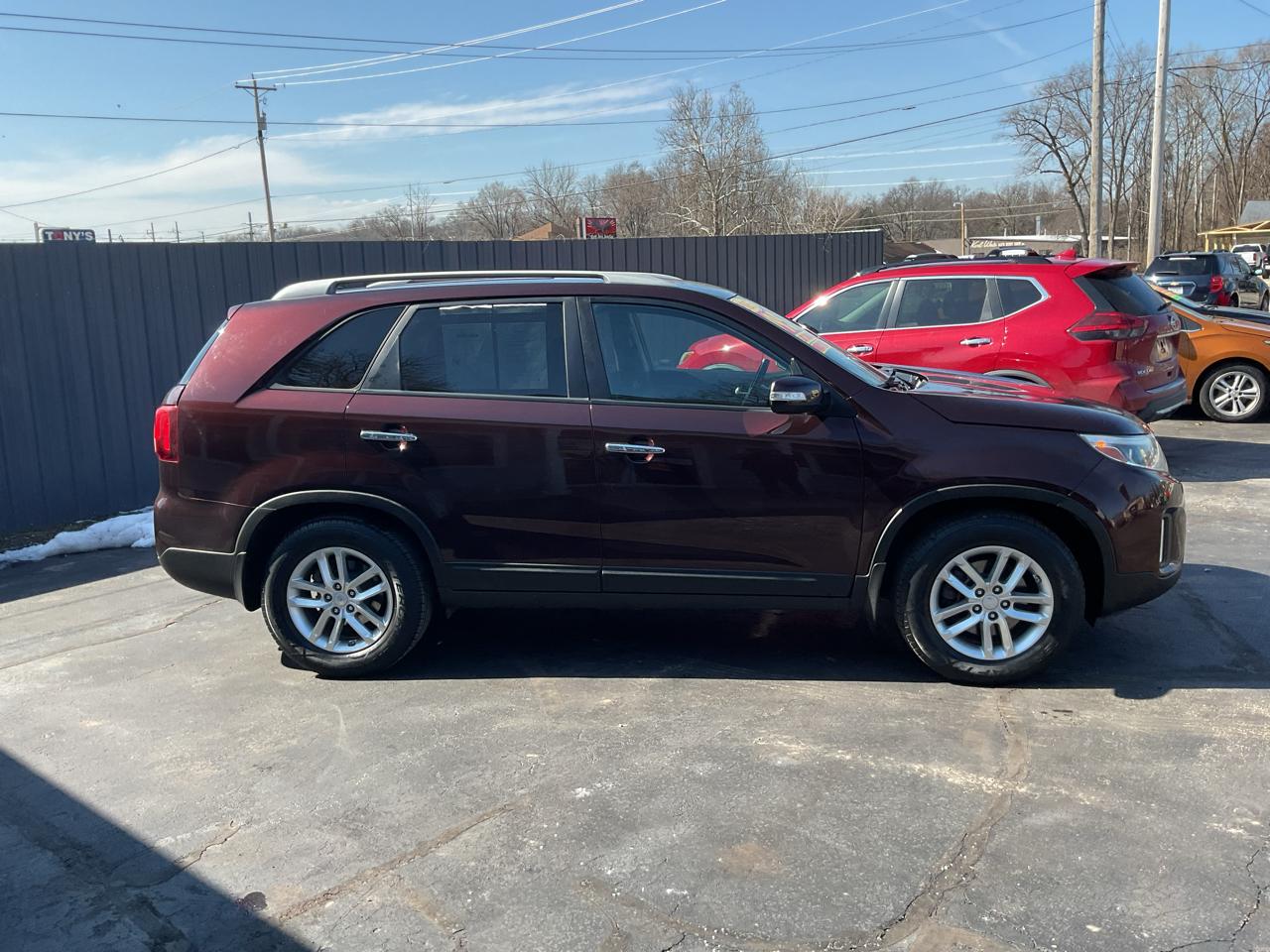 Kia Sorento 2WD 4dr V6 LX 2015