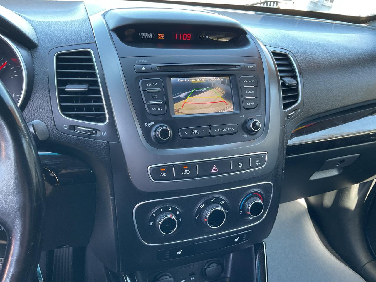 Kia Sorento 2WD 4dr V6 LX 2015