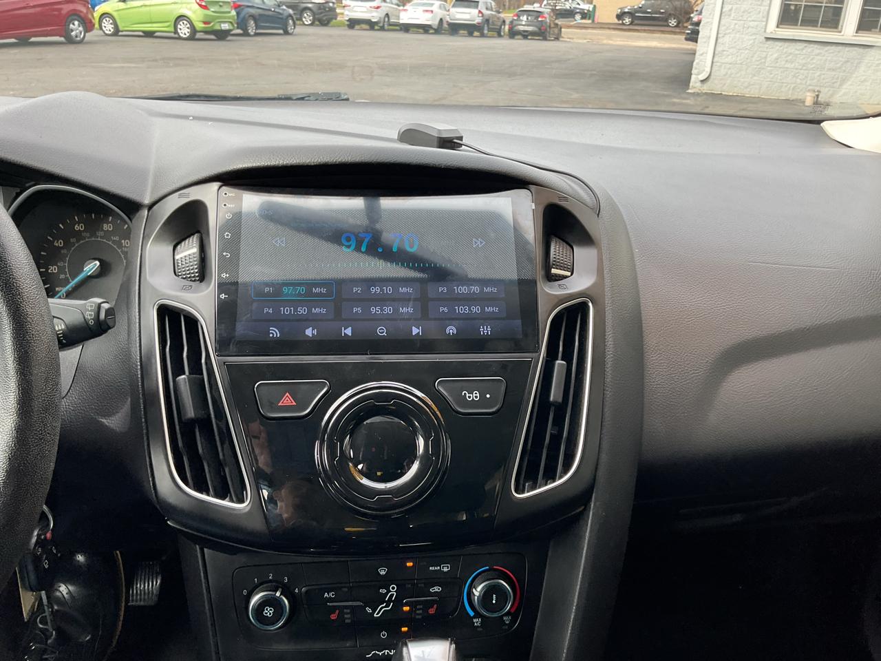 Ford Focus 5dr HB SE 2015