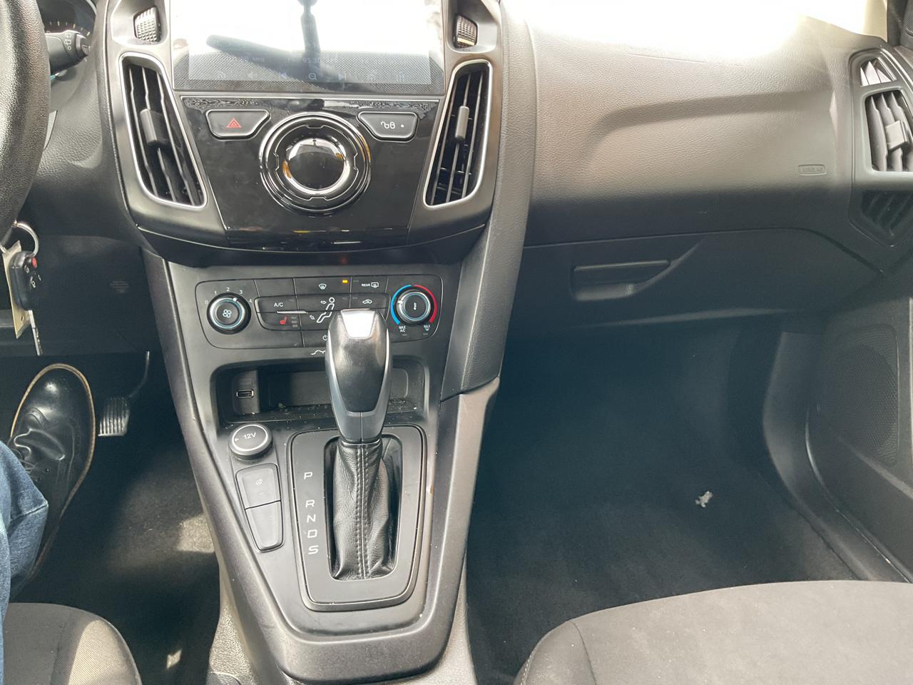 Ford Focus 5dr HB SE 2015