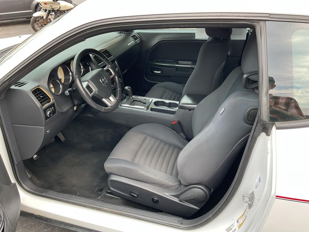 Dodge Challenger 2dr Cpe SXT 2014