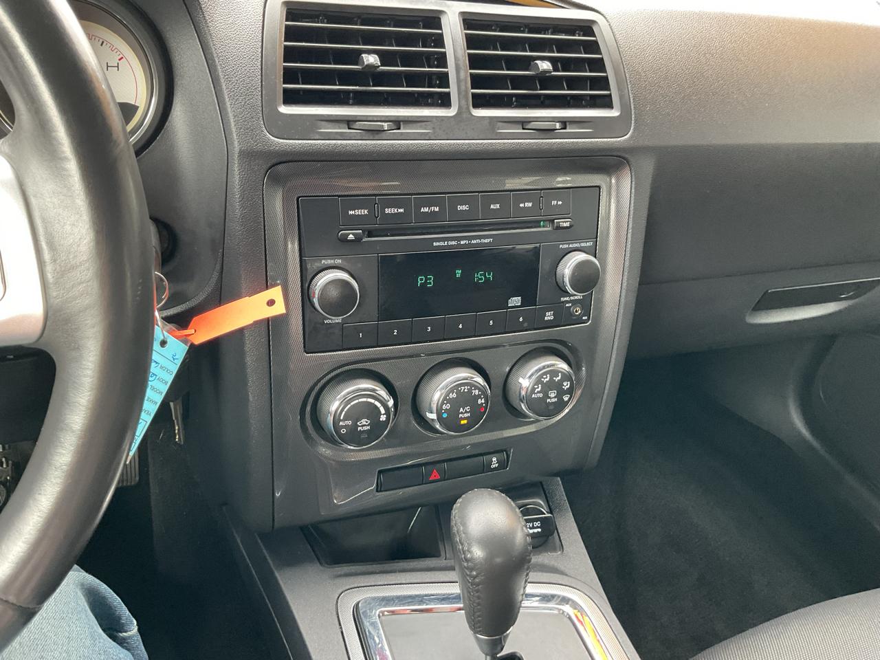 Dodge Challenger 2dr Cpe SXT 2014