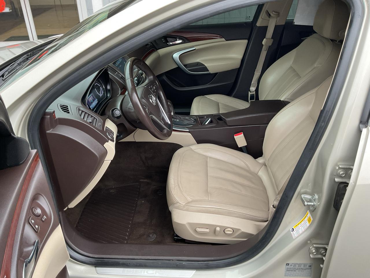 Buick Regal 4dr Sdn Turbo FWD 2016