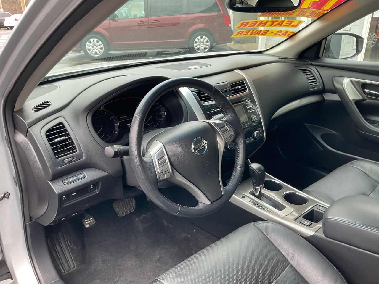 Nissan Altima 4dr Sdn I4 2.5 SL 2014