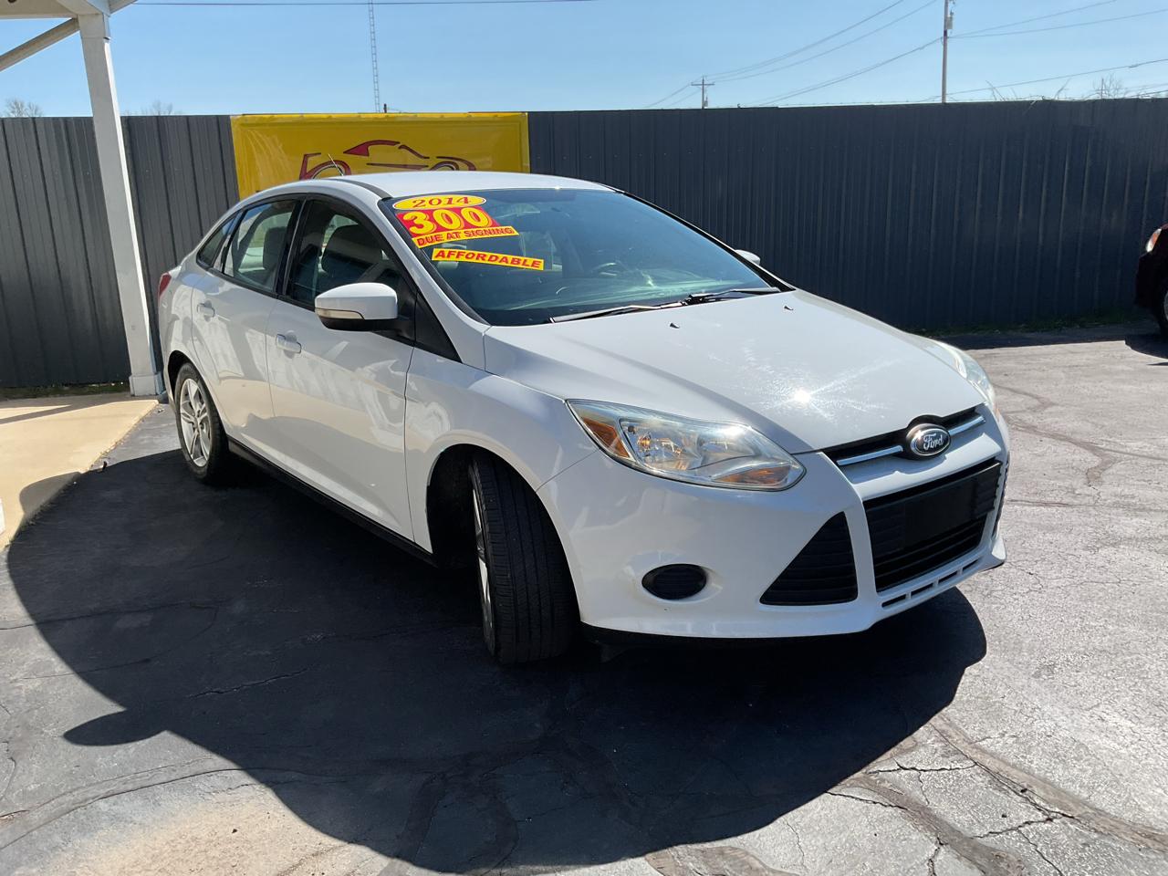 Ford Focus 4dr Sdn SE 2014