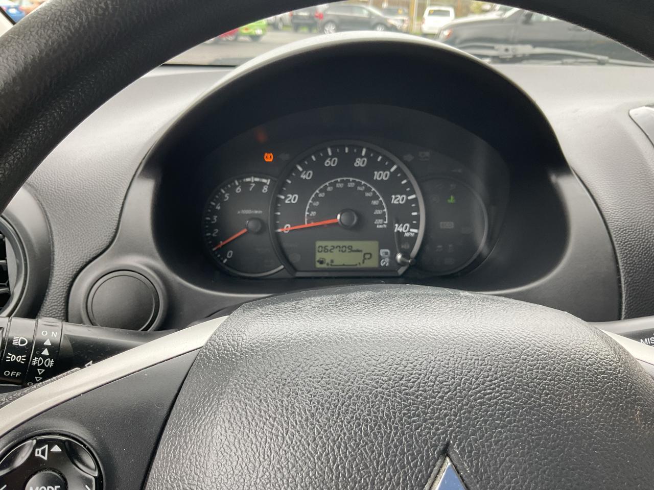 Mitsubishi Mirage ES CVT 2022