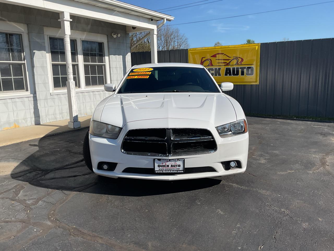 Dodge Charger 4dr Sdn SE RWD 2013