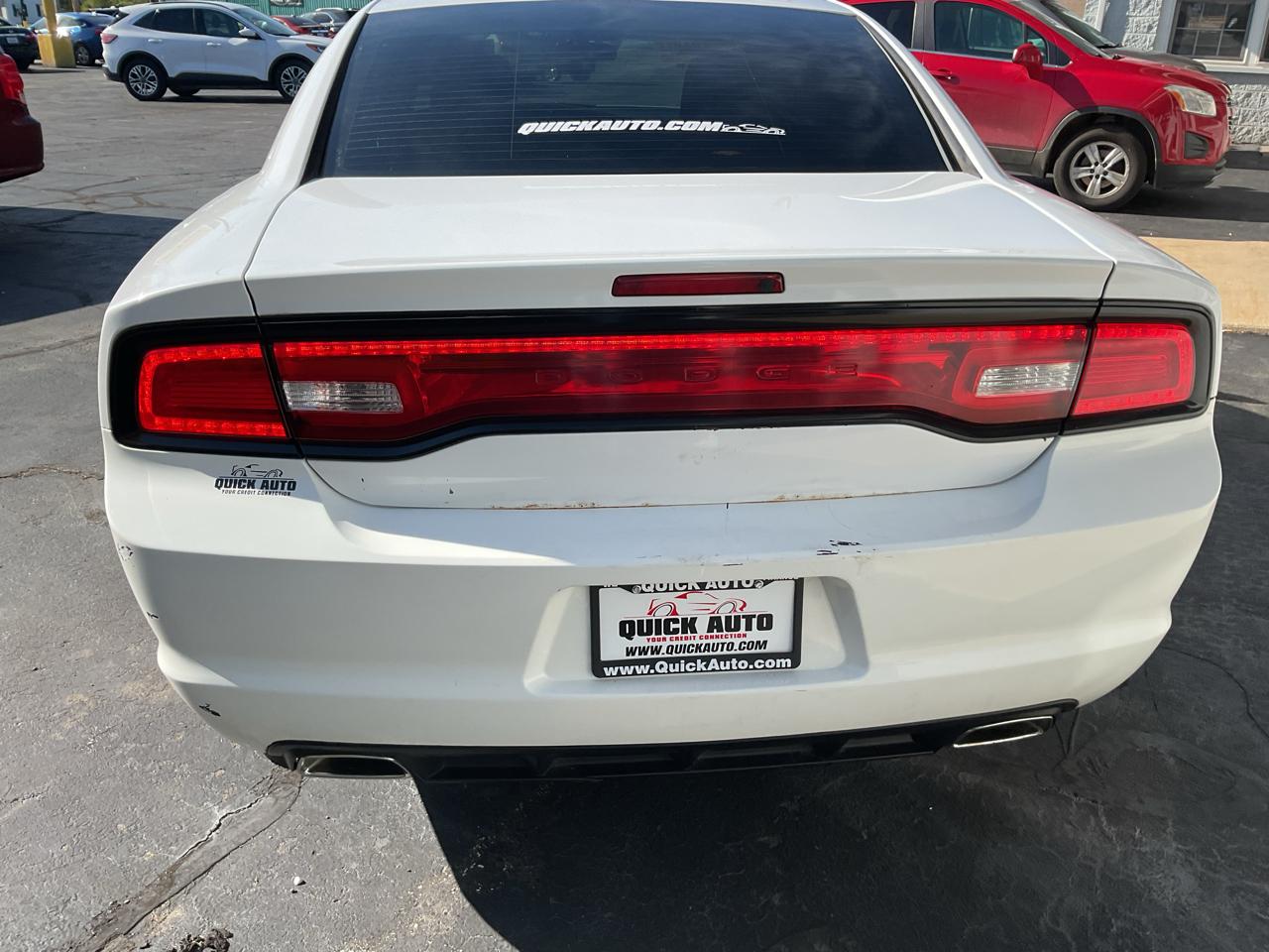 Dodge Charger 4dr Sdn SE RWD 2013