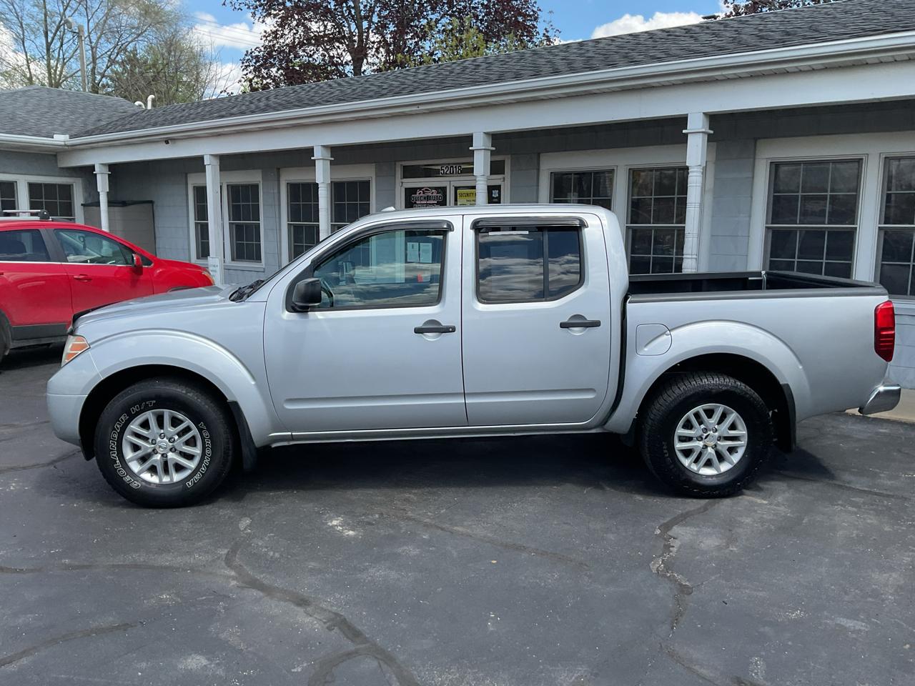Nissan Frontier 2WD Crew Cab SWB Auto Desert Runner 2014