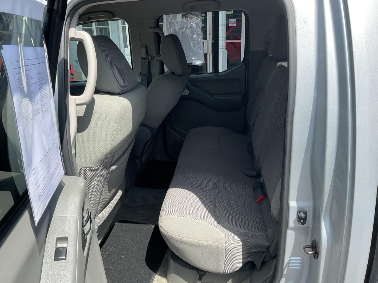 Nissan Frontier 2WD Crew Cab SWB Auto Desert Runner 2014