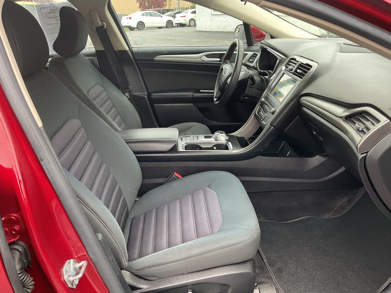 Ford Fusion SE FWD 2017
