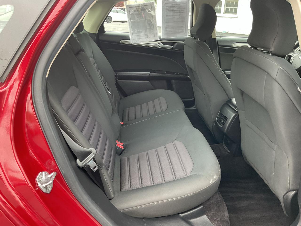 Ford Fusion SE FWD 2017