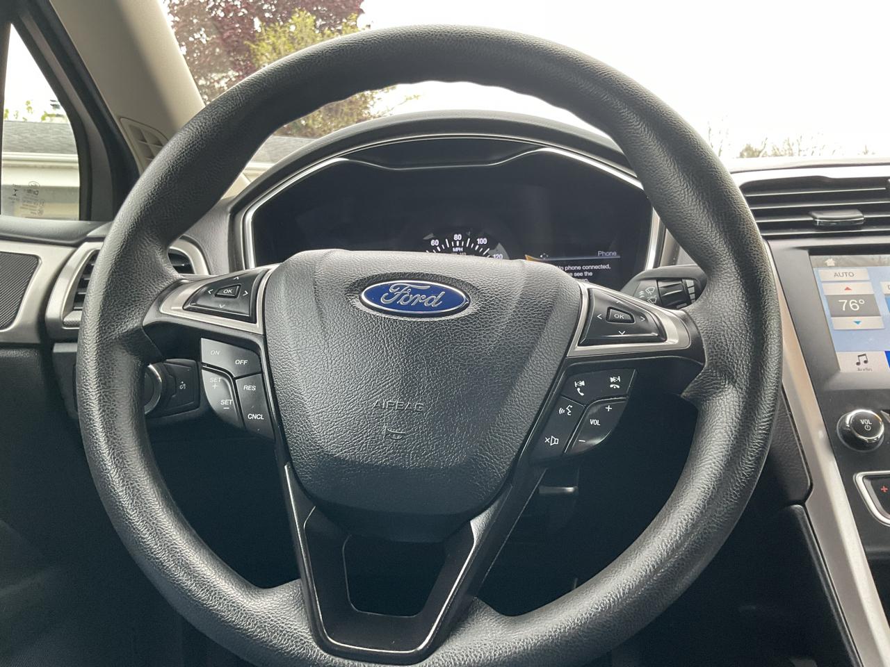 Ford Fusion SE FWD 2017