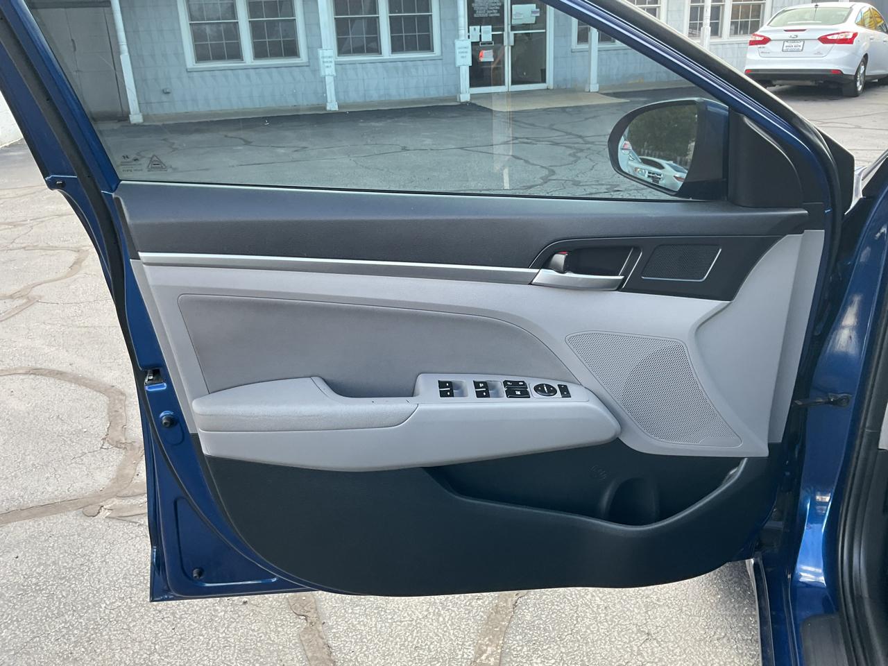 Hyundai Elantra Value Edition IVT 2020