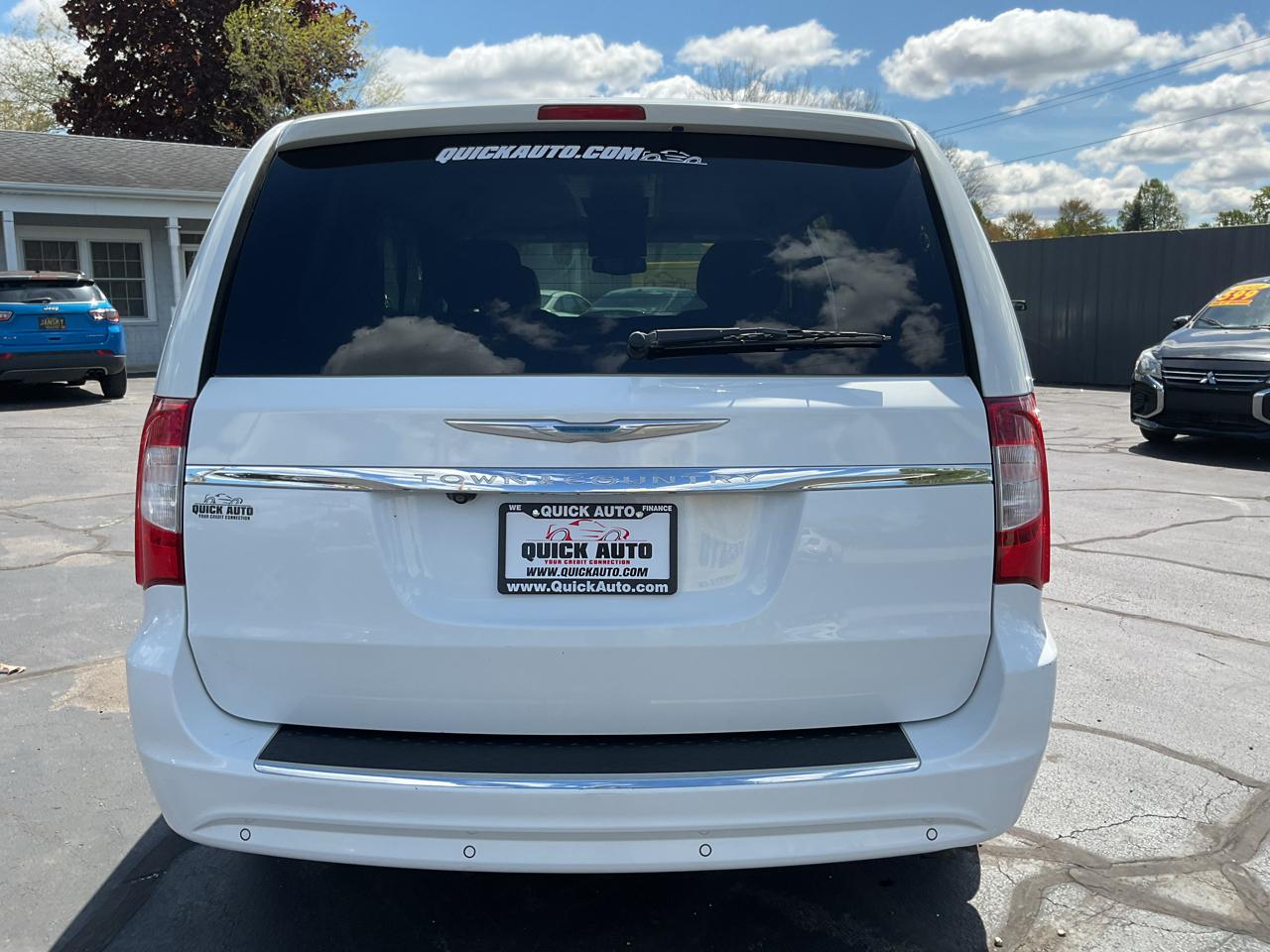 Chrysler Town & Country 4dr Wgn Touring-L 2014