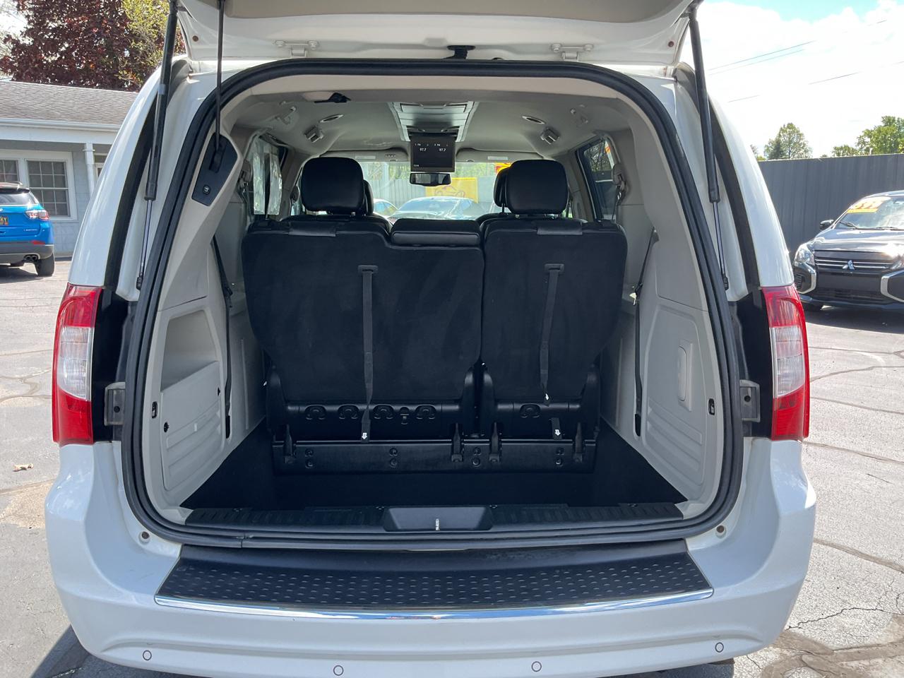 Chrysler Town & Country 4dr Wgn Touring-L 2014