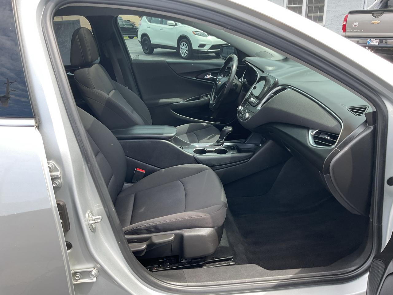 Chevrolet Malibu 4dr Sdn LT w/1LT 2018