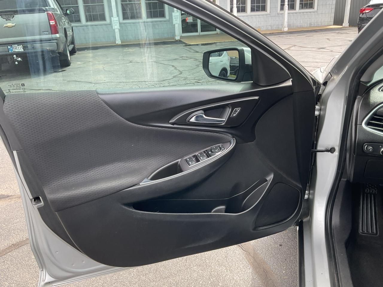 Chevrolet Malibu 4dr Sdn LT w/1LT 2018