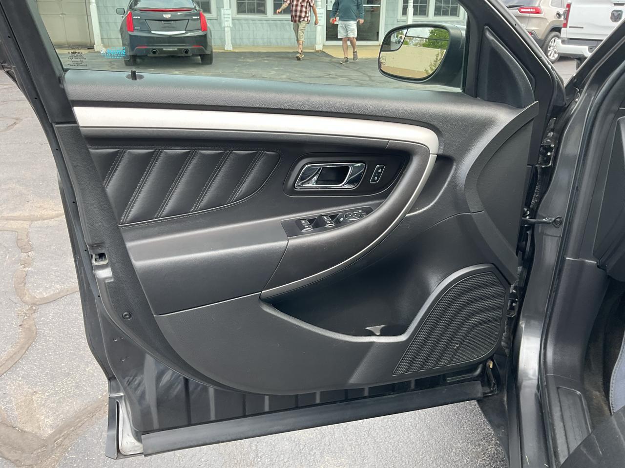 Ford Taurus SEL FWD 2017