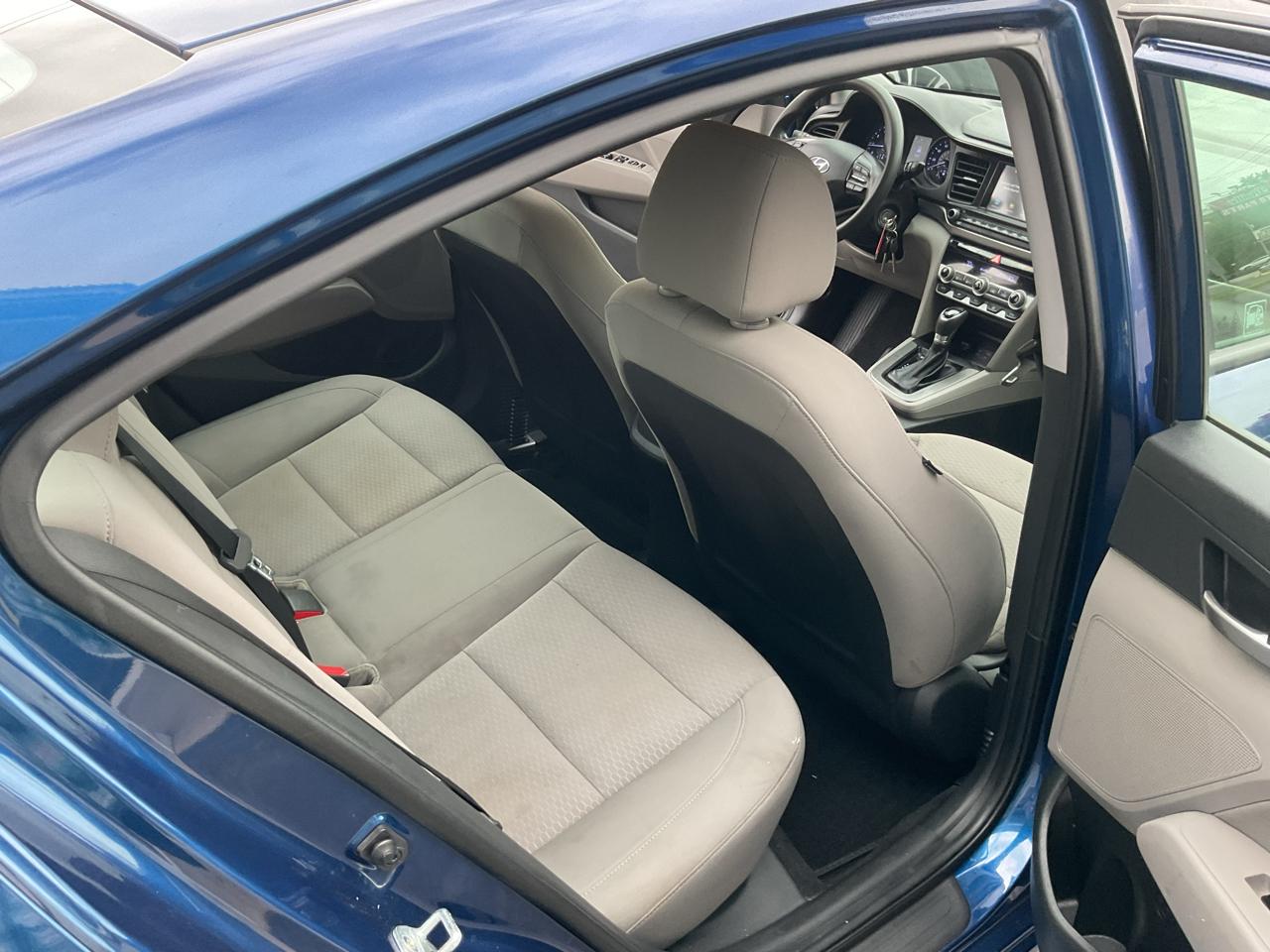 Hyundai Elantra SEL IVT 2020
