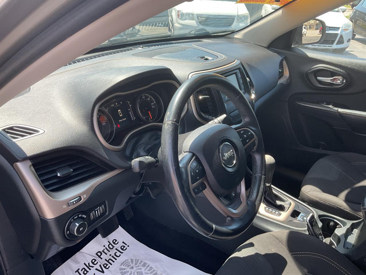 Jeep Cherokee 4WD 4dr Latitude 2016