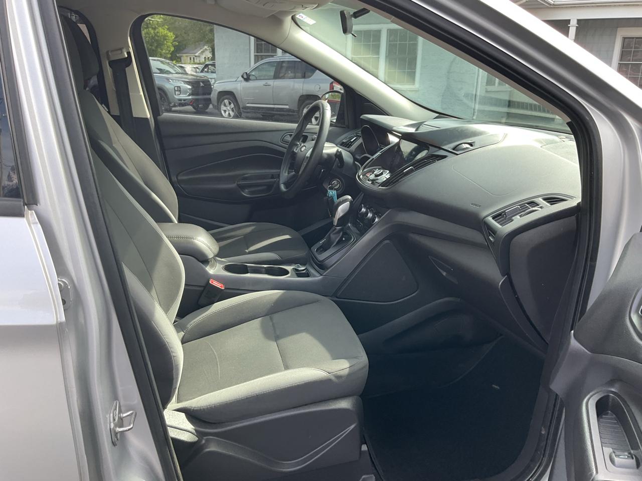 Ford Escape FWD 4dr S 2014