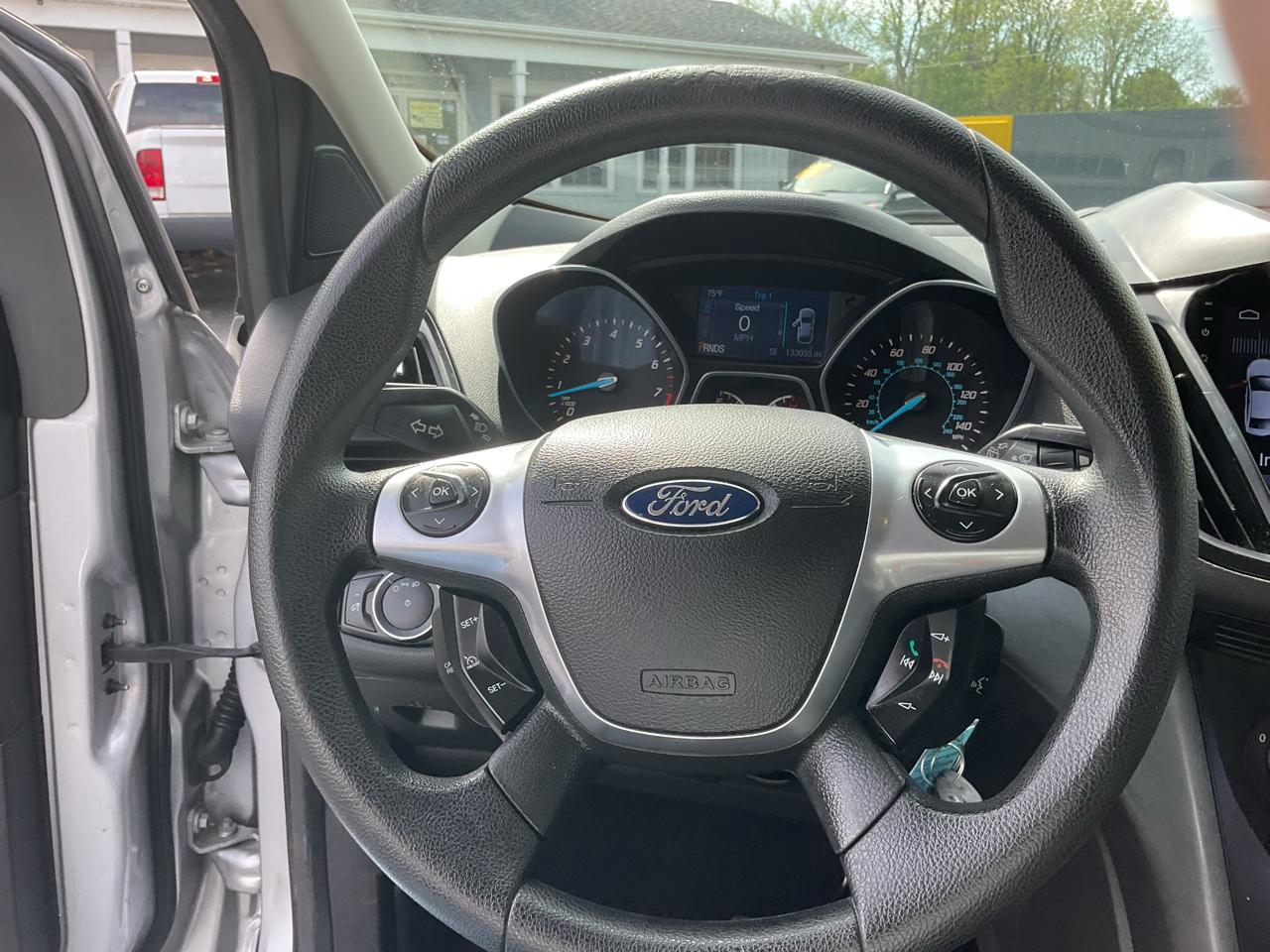 Ford Escape FWD 4dr S 2014