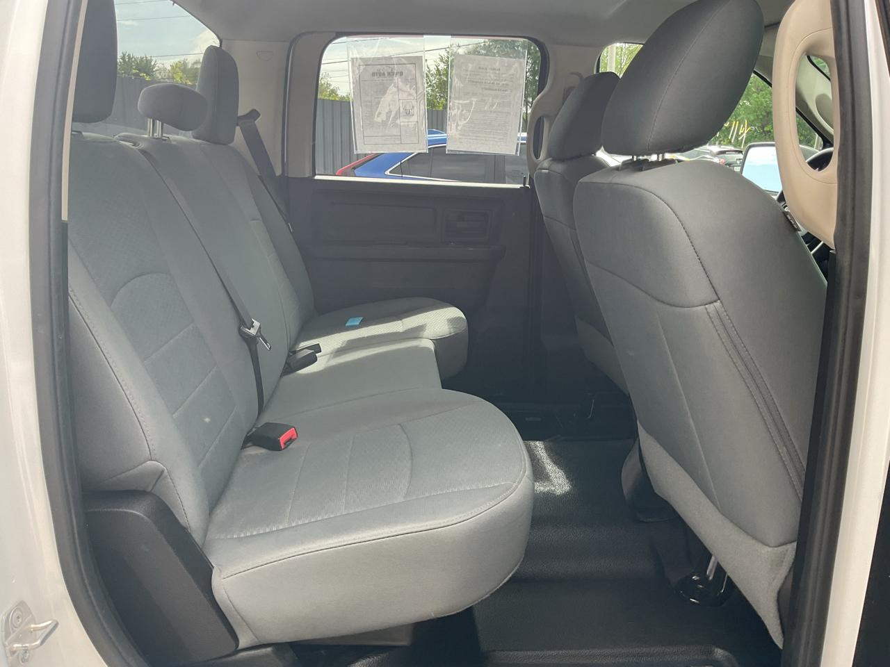 RAM 1500 4WD Crew Cab 140.5" Tradesman 2014