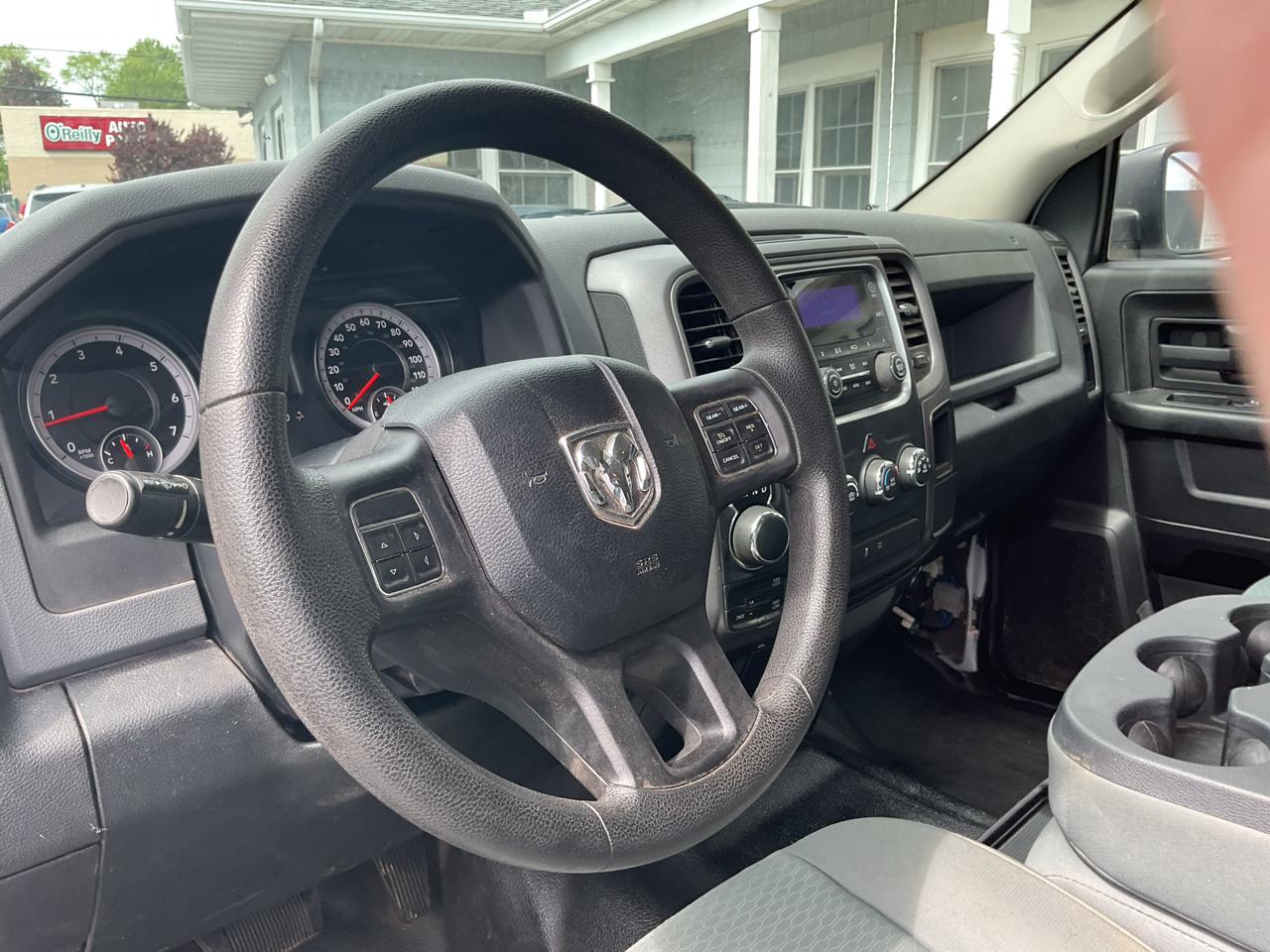 RAM 1500 4WD Crew Cab 140.5" Tradesman 2014