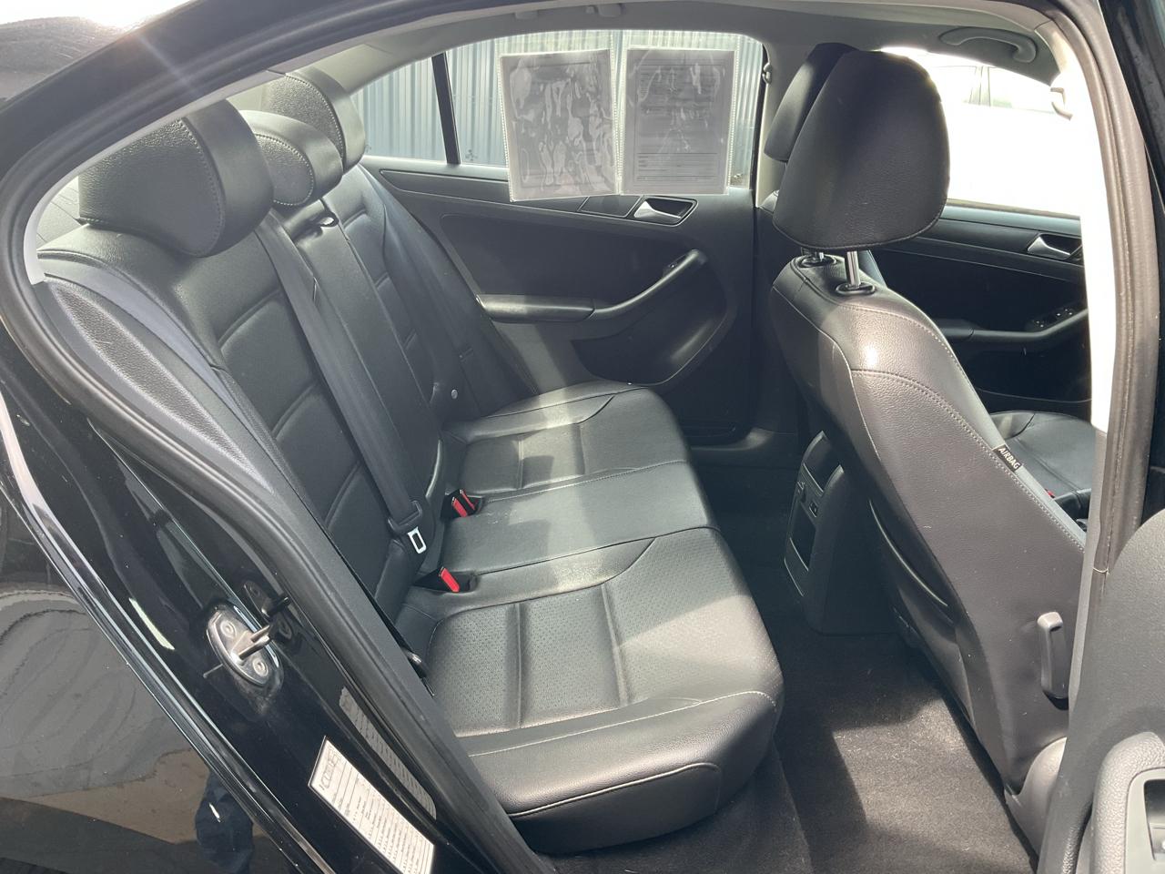 Volkswagen Jetta Sedan 4dr Auto SE PZEV 2014