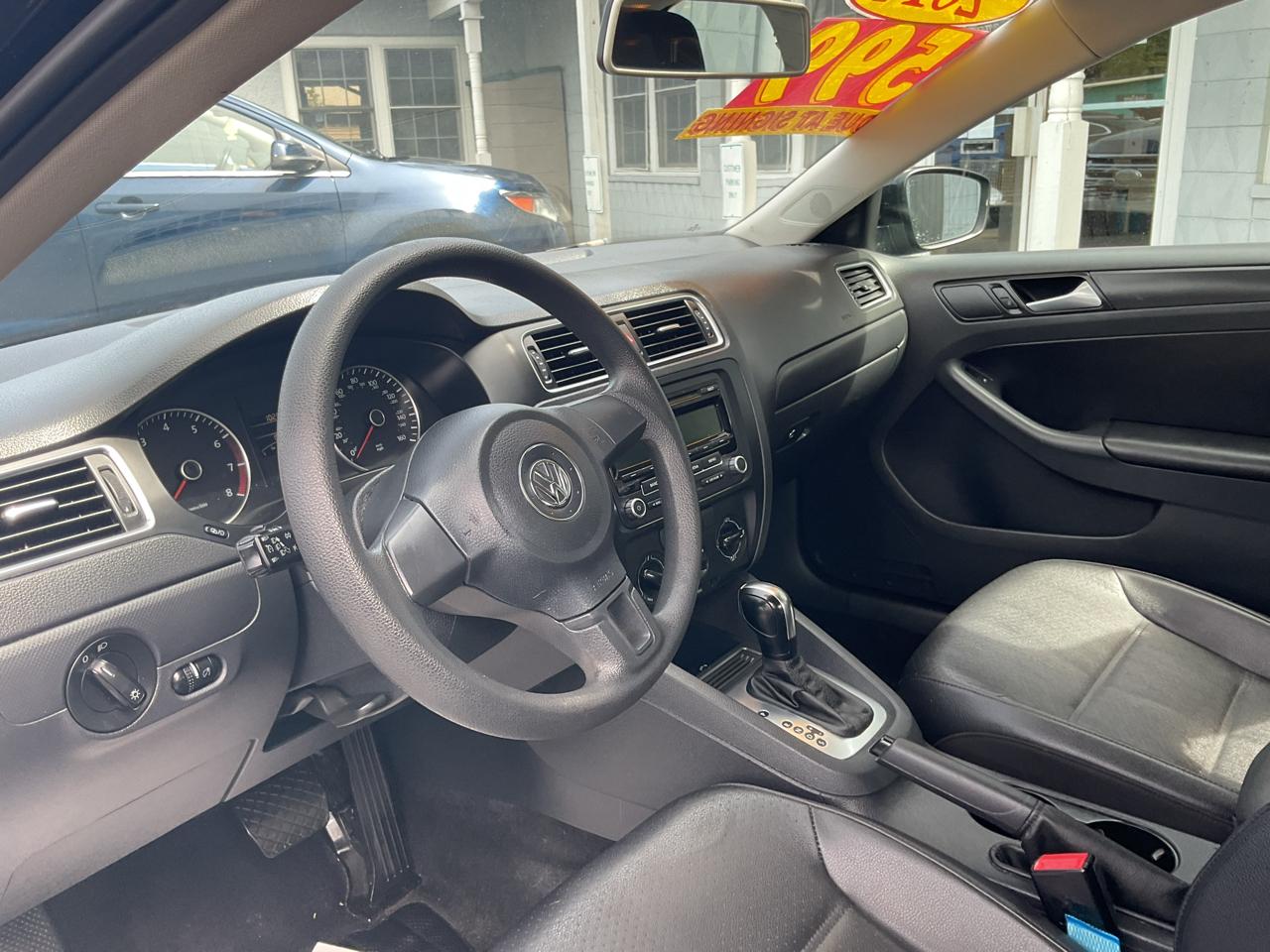 Volkswagen Jetta Sedan 4dr Auto SE PZEV 2014
