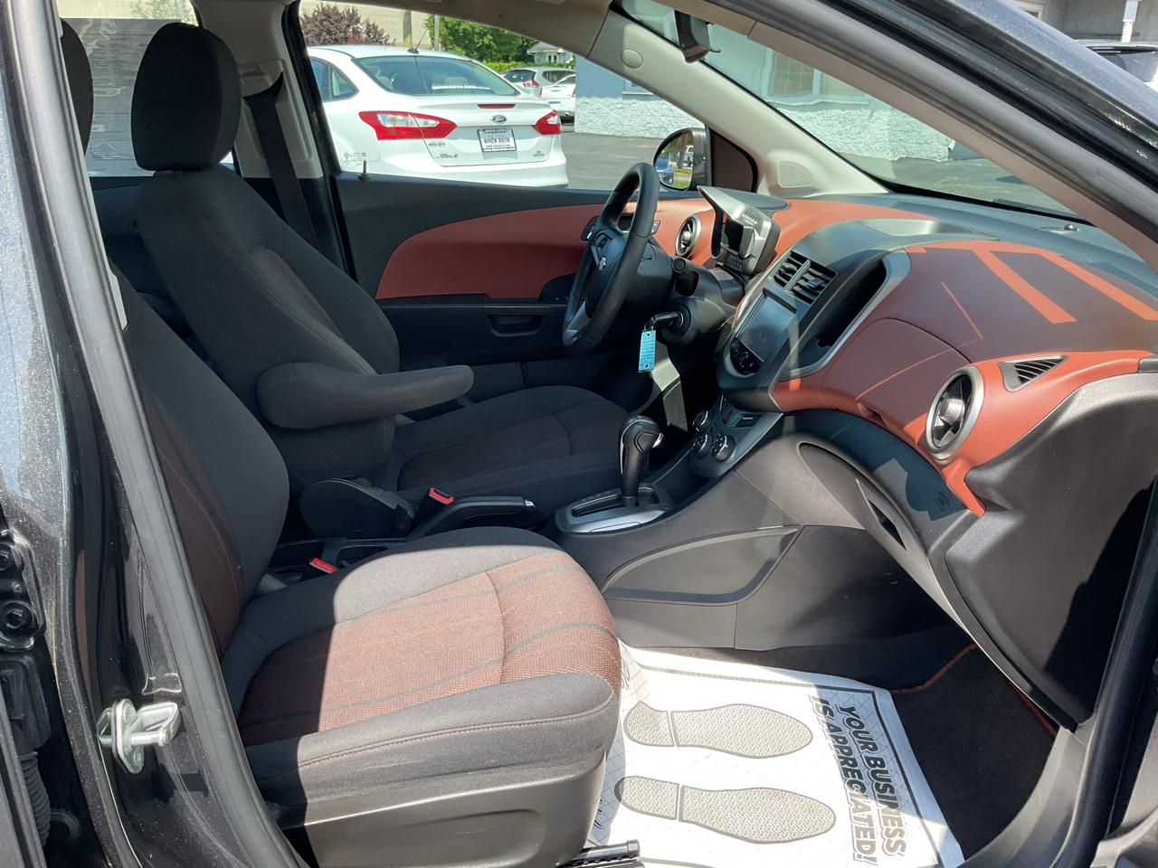 Chevrolet Sonic 4dr Sdn Auto LT 2016