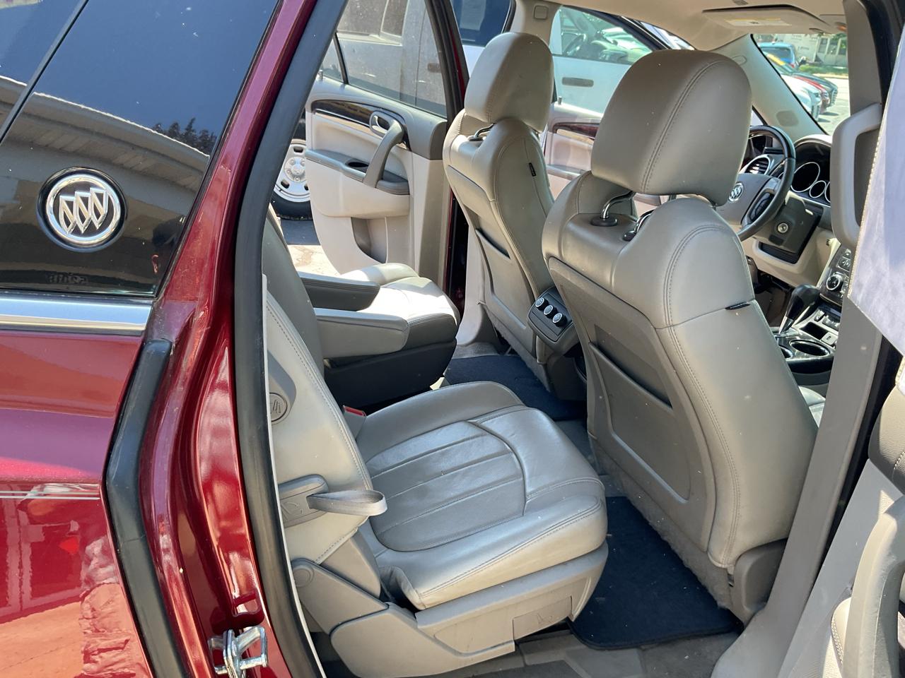 Buick Enclave FWD 4dr Leather 2015