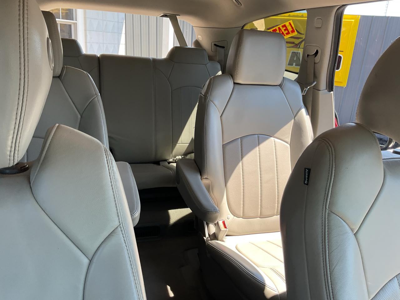 Buick Enclave FWD 4dr Leather 2015