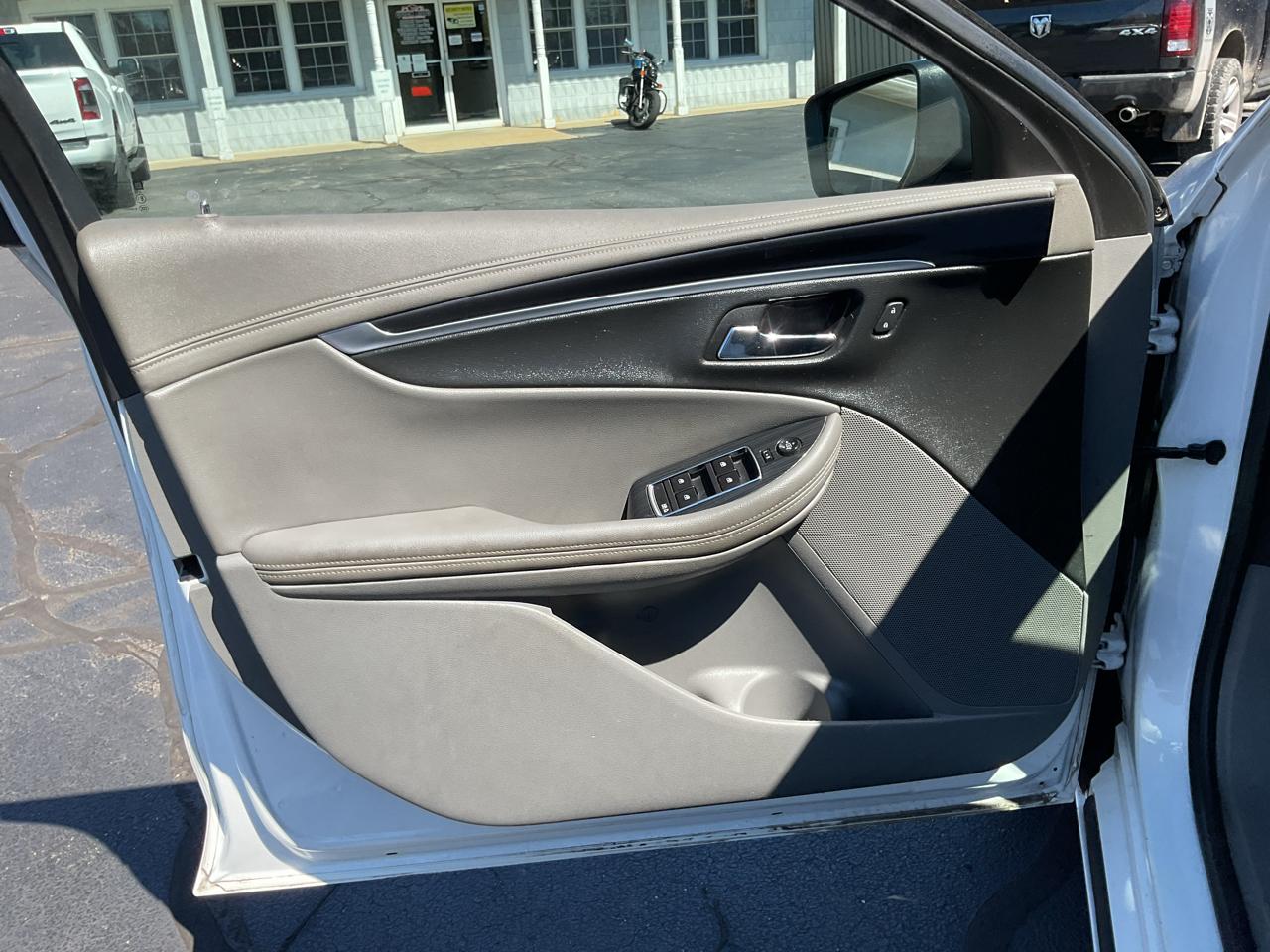 Chevrolet Impala 4dr Sdn LT w/1LT 2017