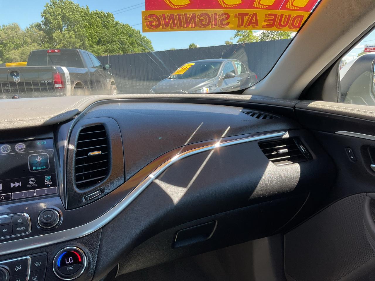 Chevrolet Impala 4dr Sdn LT w/1LT 2017