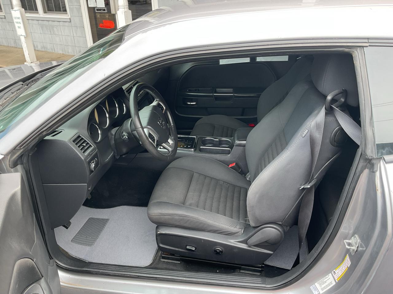 Dodge Challenger 2dr Cpe SXT 2014