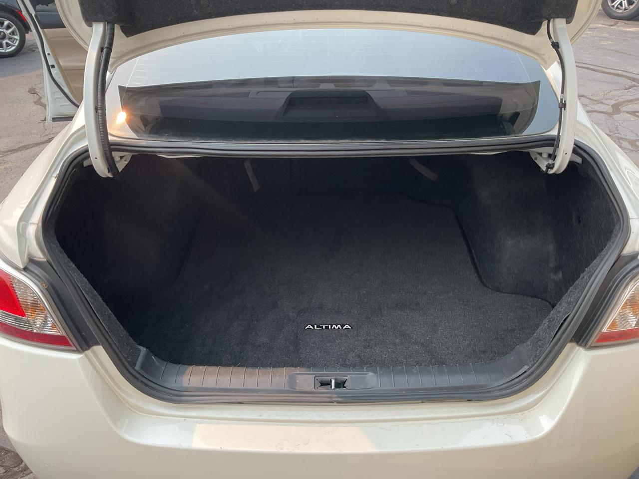 Nissan Altima 4dr Sdn I4 2.5 SL 2015