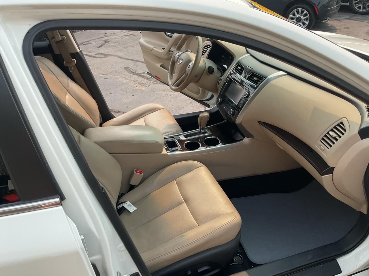 Nissan Altima 4dr Sdn I4 2.5 SL 2015