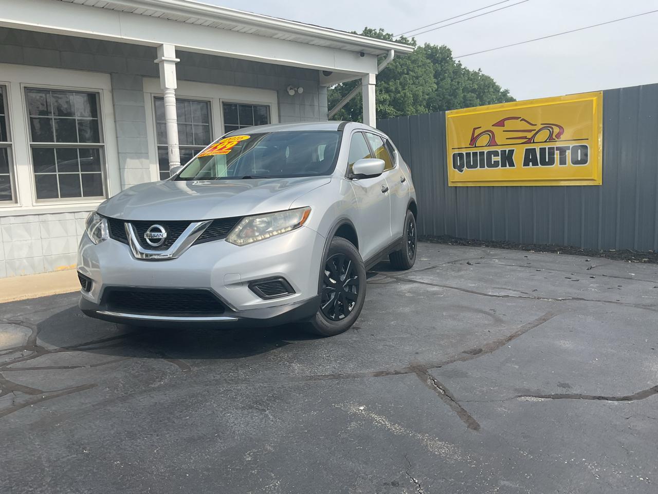 Nissan Rogue FWD 4dr SV 2016