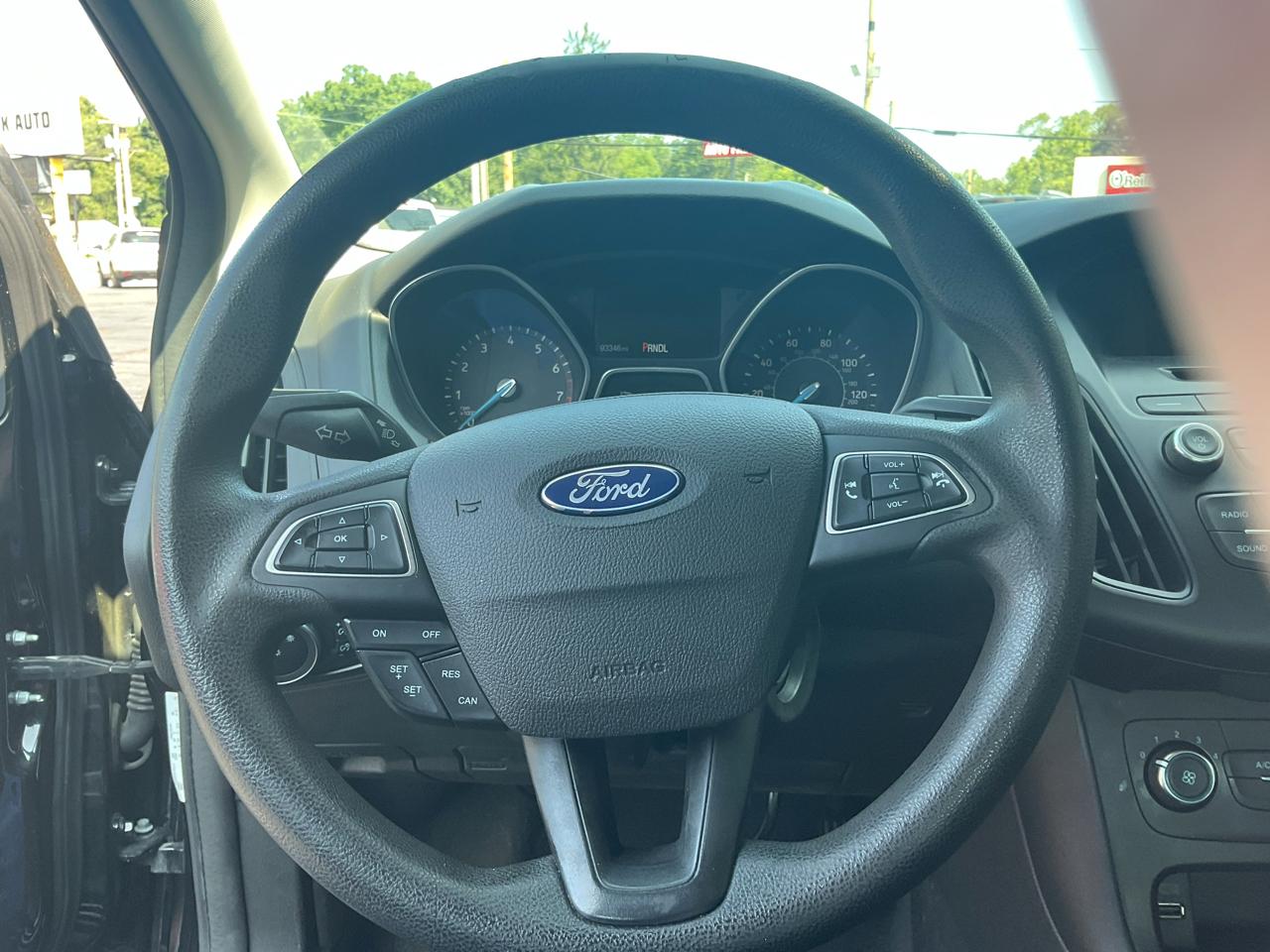 Ford Focus 4dr Sdn SE 2015