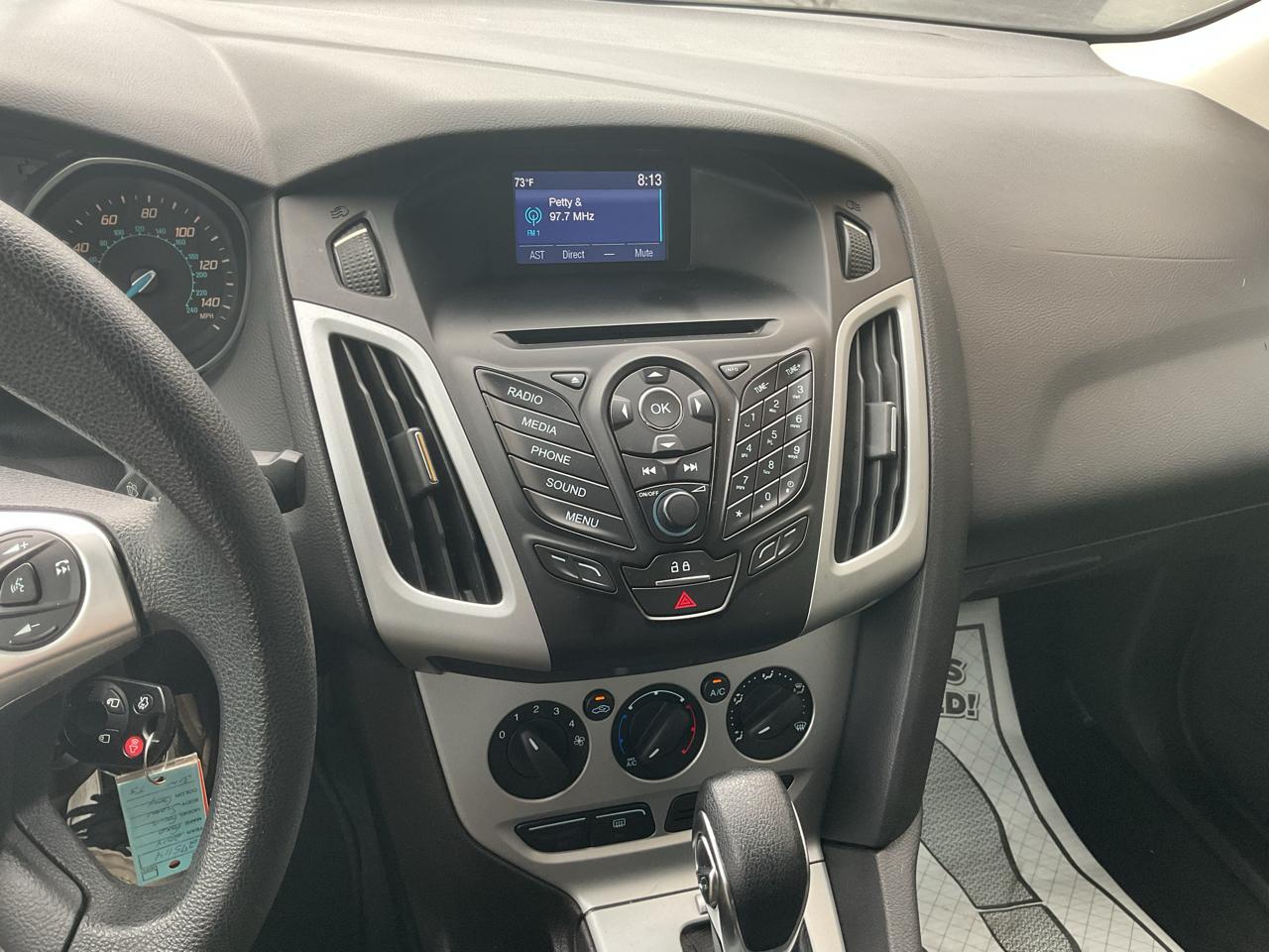 Ford Focus 4dr Sdn SE 2014