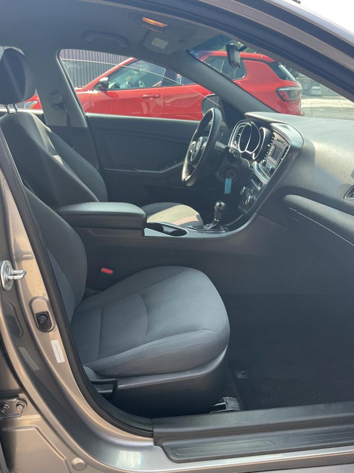 Kia Optima 4dr Sdn LX 2015