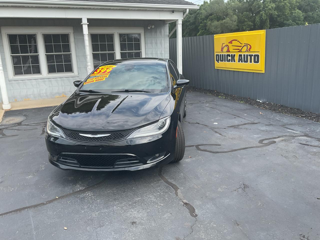 Chrysler 200 4dr Sdn S FWD 2016
