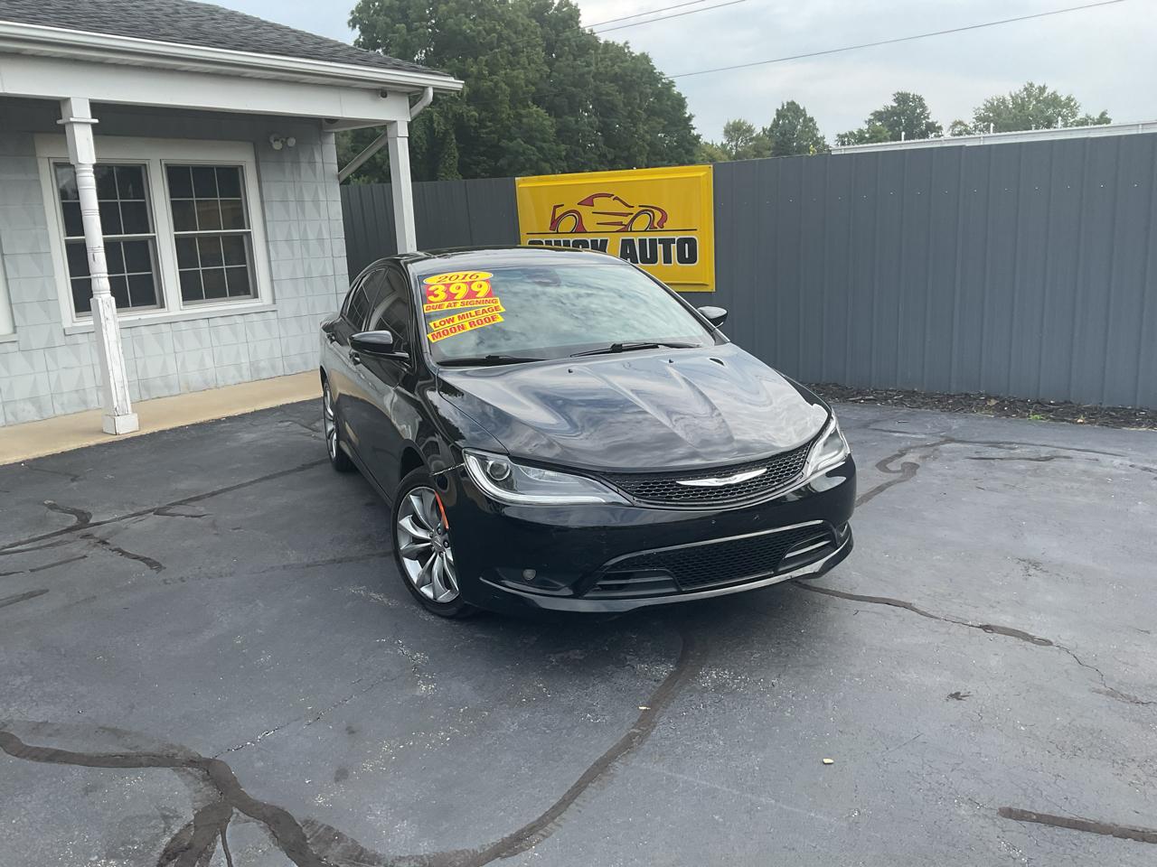 Chrysler 200 4dr Sdn S FWD 2016
