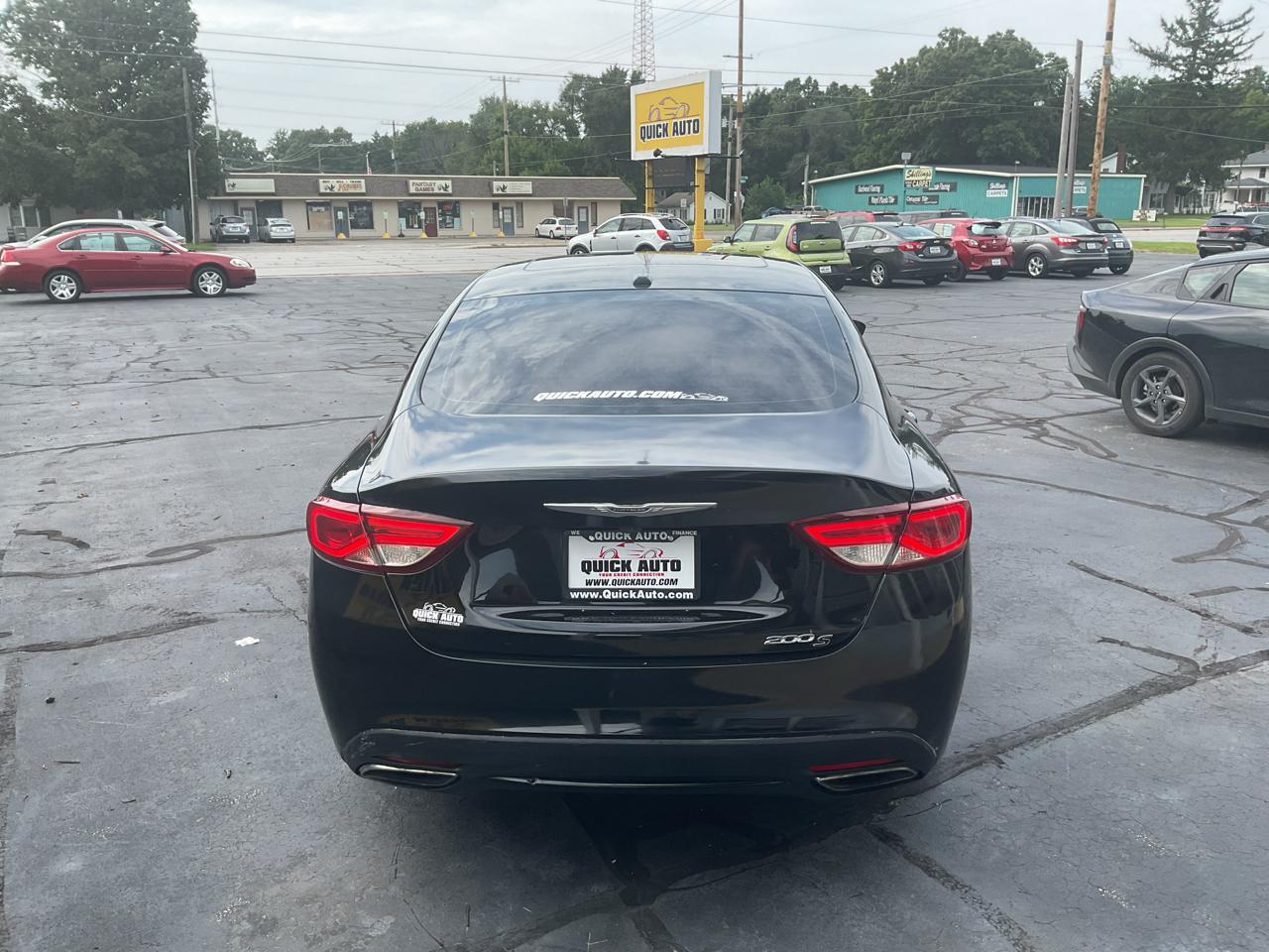 Chrysler 200 4dr Sdn S FWD 2016