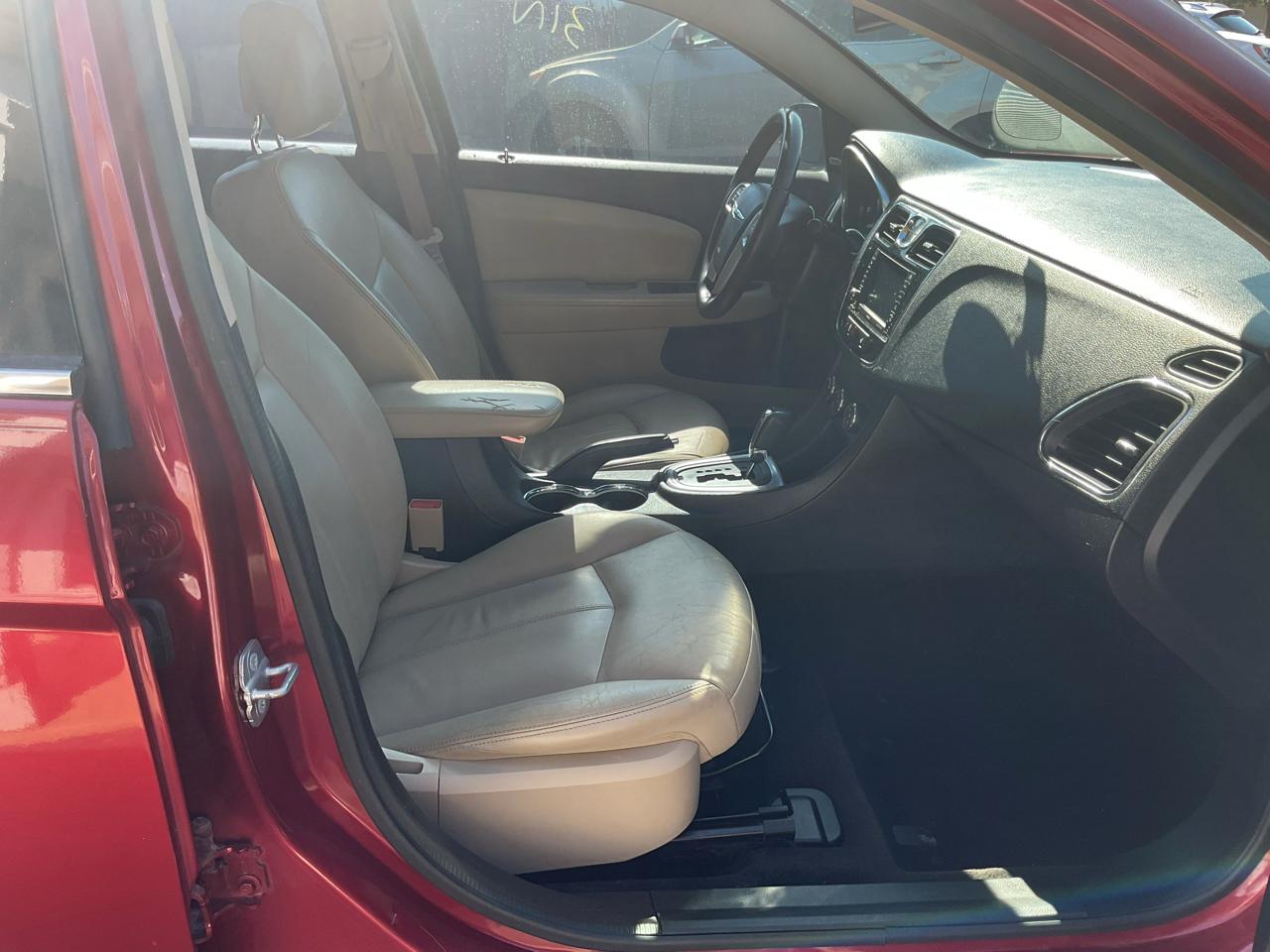 Chrysler 200 4dr Sdn Limited 2014