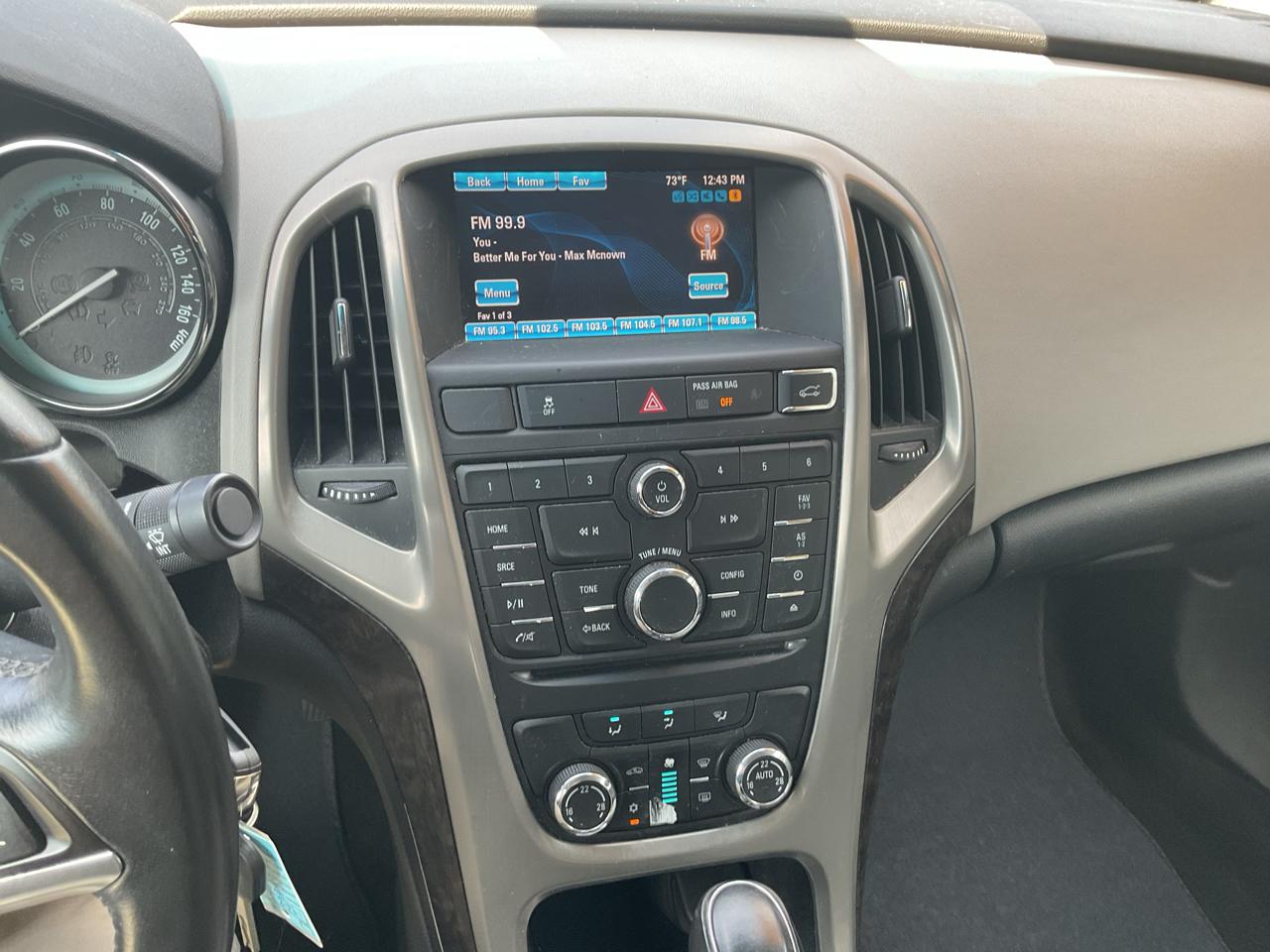 Buick Verano 4dr Sdn w/1SD 2015