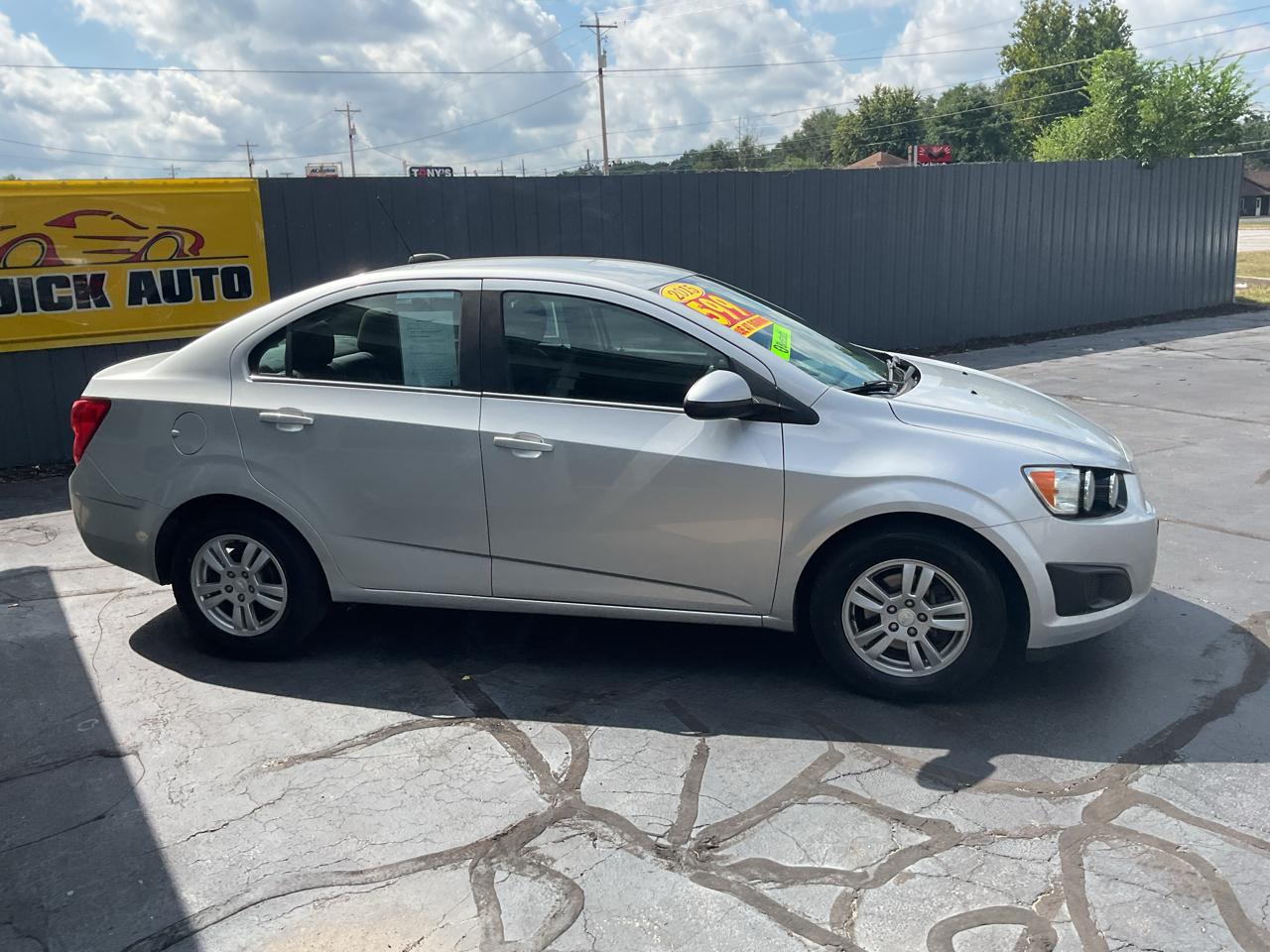 Chevrolet Sonic 4dr Sdn Auto LT 2015