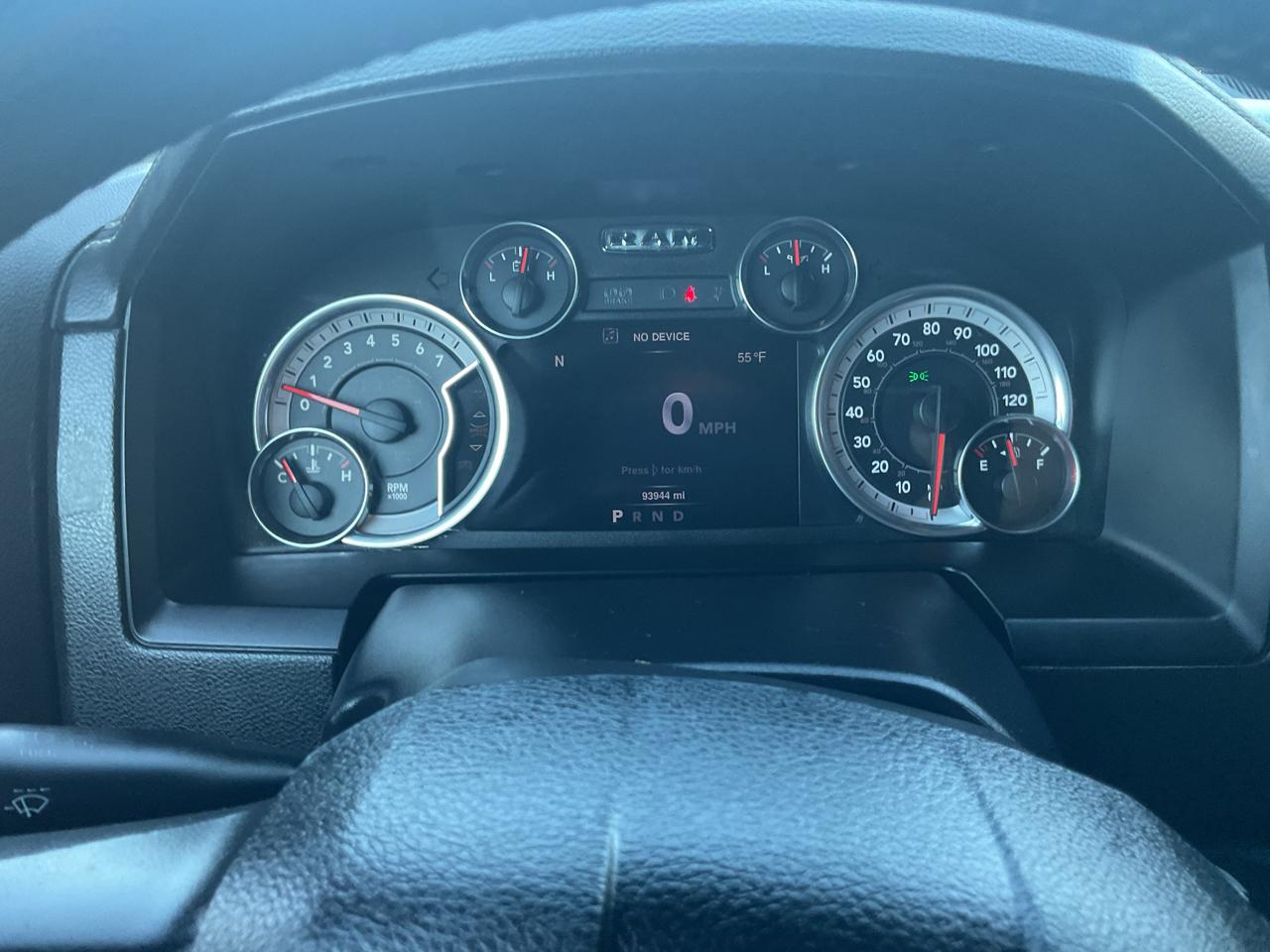 RAM 1500 4WD Quad Cab 140.5" Sport 2016